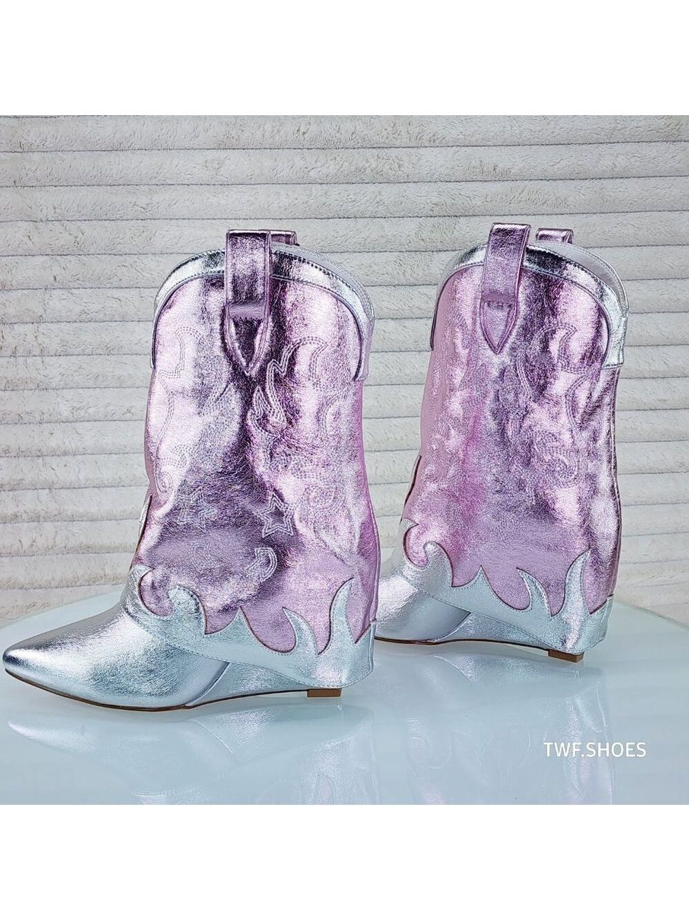 Show Off By Azalea Wang Silver Metallic Fold Over Western Wedge Ankle Boots - Picture 5 of 10